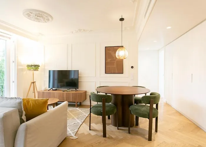 Duplex 2 Bdr, Parking And Balcony! شقة