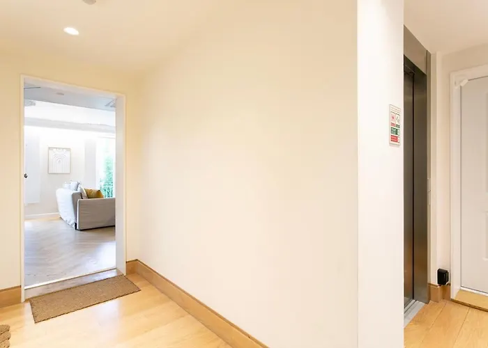 Duplex 2 Bdr, Parking And Balcony! *