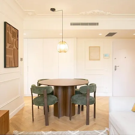 Appartement Duplex 2 Bdr, Parking And Balcony! *