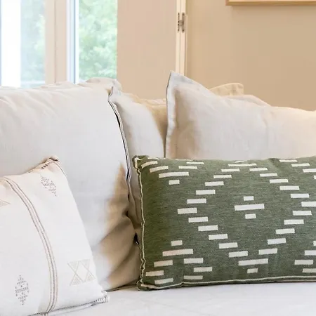 Duplex 2 Bdr, Parking And Balcony!