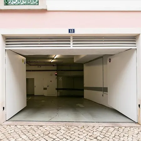 Duplex 2 Bdr, Parking And Balcony! Appartement *