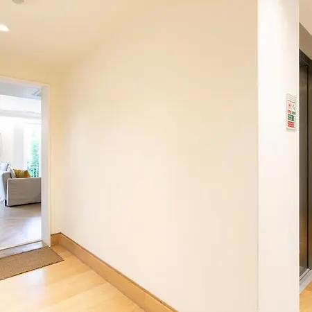 Duplex 2 Bdr, Parking And Balcony! *