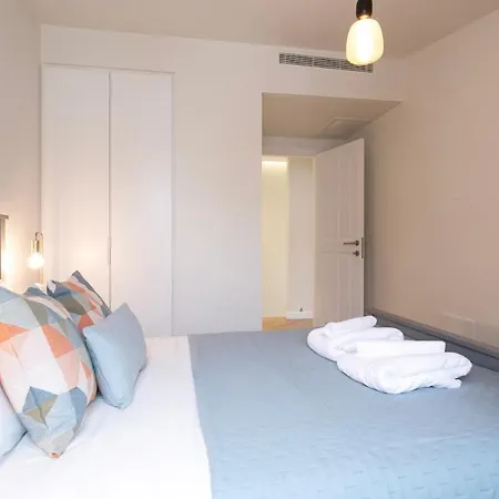 Appartement Duplex 2 Bdr, Parking And Balcony! *