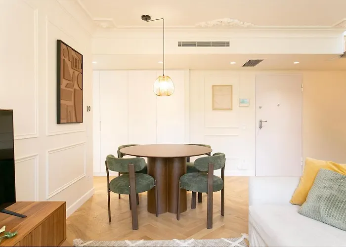 Appartement Duplex 2 Bdr, Parking And Balcony! *