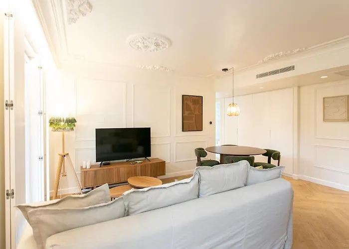 Duplex 2 Bdr, Parking And Balcony! Appartement