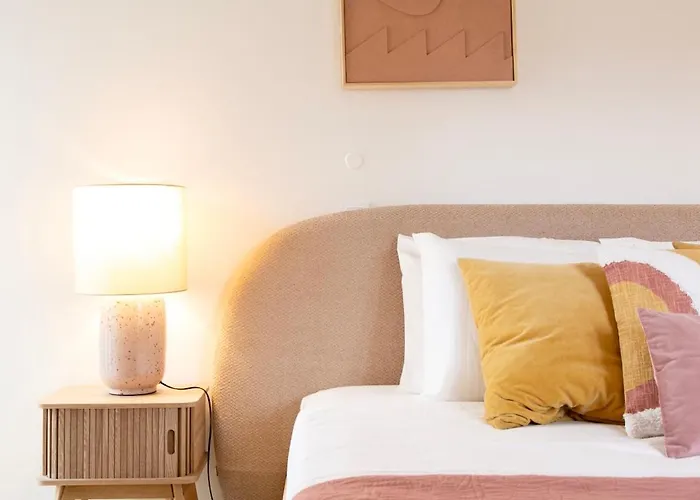 Appartement Duplex 2 Bdr, Parking And Balcony!