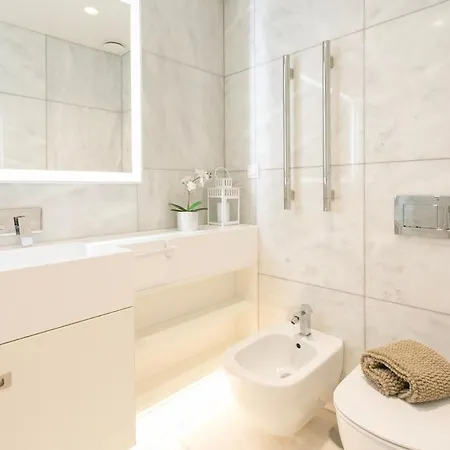 Appartamento Duplex 2 Bdr, Parking And Balcony!